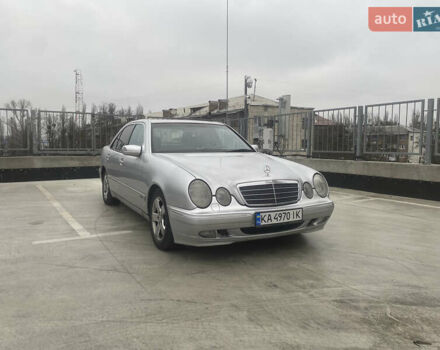 Серый Мерседес Е-Класс, объемом двигателя 3.2 л и пробегом 427 тыс. км за 3700 $, фото 7 на Automoto.ua