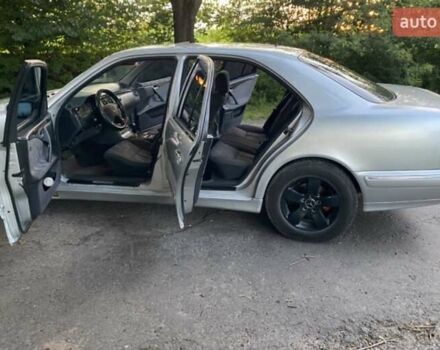 Серый Мерседес Е-Класс, объемом двигателя 2.2 л и пробегом 407 тыс. км за 4750 $, фото 22 на Automoto.ua