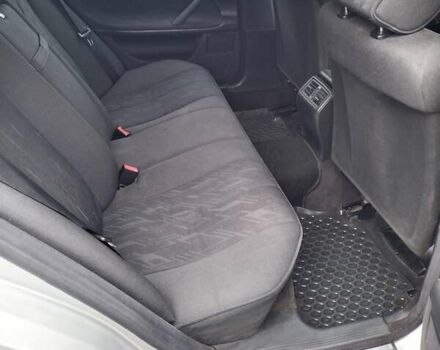 Сірий Мерседес Е-Клас, об'ємом двигуна 2 л та пробігом 530 тис. км за 2500 $, фото 4 на Automoto.ua