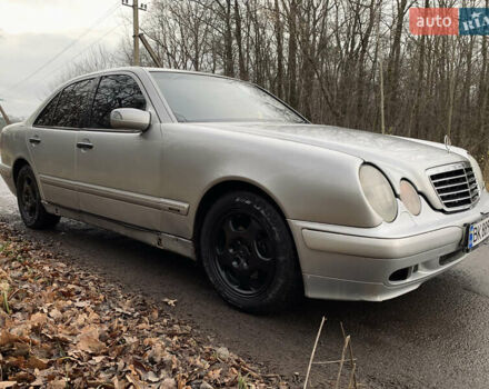 Серый Мерседес Е-Класс, объемом двигателя 2.4 л и пробегом 499 тыс. км за 2500 $, фото 4 на Automoto.ua