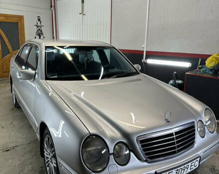 Мерседес Е-Клас 2000 у Сторожинце на Automoto.ua Сірий Мерседес Е-Клас, об'ємом двигуна 2.7 л та пробігом 346 тис. км за 5200 $, фото 43 на Automoto.ua
