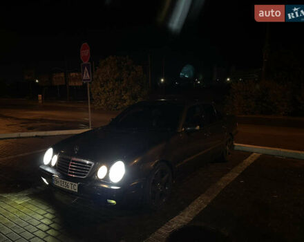 Серый Мерседес Е-Класс, объемом двигателя 2.2 л и пробегом 320 тыс. км за 4200 $, фото 1 на Automoto.ua