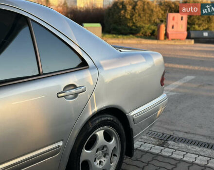 Серый Мерседес Е-Класс, объемом двигателя 2.7 л и пробегом 445 тыс. км за 4550 $, фото 13 на Automoto.ua