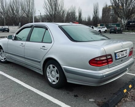 Серый Мерседес Е-Класс, объемом двигателя 2 л и пробегом 298 тыс. км за 5200 $, фото 3 на Automoto.ua