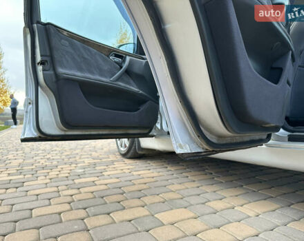 Мерседес Е-Клас 2000 у Сторожинце на Automoto.ua Сірий Мерседес Е-Клас, об'ємом двигуна 2.7 л та пробігом 346 тис. км за 5200 $, фото 18 на Automoto.ua