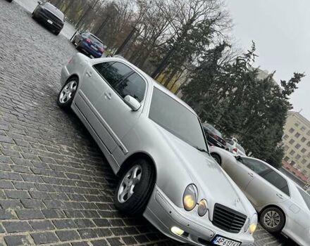 Серый Мерседес Е-Класс, объемом двигателя 3.2 л и пробегом 350 тыс. км за 5500 $, фото 1 на Automoto.ua