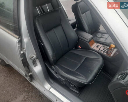 Сірий Мерседес Е-Клас, об'ємом двигуна 2.4 л та пробігом 338 тис. км за 2299 $, фото 20 на Automoto.ua