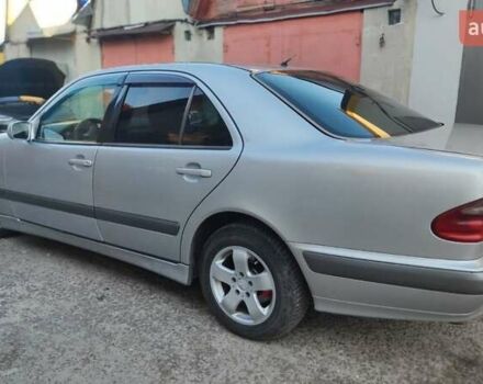 Сірий Мерседес Е-Клас, об'ємом двигуна 2 л та пробігом 389 тис. км за 4000 $, фото 7 на Automoto.ua