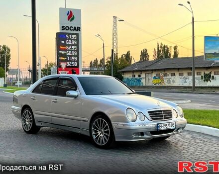 Серый Мерседес Е-Класс, объемом двигателя 3.2 л и пробегом 449 тыс. км за 4999 $, фото 1 на Automoto.ua