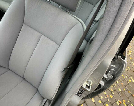 Серый Мерседес Е-Класс, объемом двигателя 2 л и пробегом 88 тыс. км за 10500 $, фото 17 на Automoto.ua