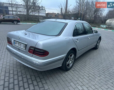 Серый Мерседес Е-Класс, объемом двигателя 2.69 л и пробегом 338 тыс. км за 4400 $, фото 4 на Automoto.ua