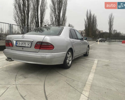 Серый Мерседес Е-Класс, объемом двигателя 3.2 л и пробегом 427 тыс. км за 3700 $, фото 4 на Automoto.ua
