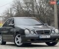 Сірий Мерседес Е-Клас, об'ємом двигуна 2.2 л та пробігом 340 тис. км за 3850 $, фото 21 на Automoto.ua