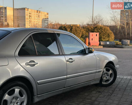 Серый Мерседес Е-Класс, объемом двигателя 2.7 л и пробегом 445 тыс. км за 4550 $, фото 37 на Automoto.ua