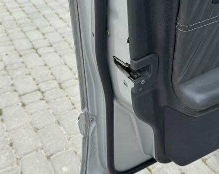 Серый Мерседес Е-Класс, объемом двигателя 2.2 л и пробегом 310 тыс. км за 6999 $, фото 29 на Automoto.ua
