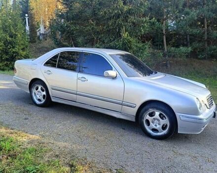 Сірий Мерседес Е-Клас, об'ємом двигуна 2.2 л та пробігом 364 тис. км за 3500 $, фото 6 на Automoto.ua