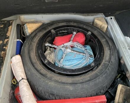 Серый Мерседес Е-Класс, объемом двигателя 2.7 л и пробегом 500 тыс. км за 4150 $, фото 19 на Automoto.ua