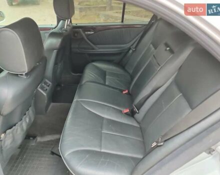 Сірий Мерседес Е-Клас, об'ємом двигуна 2.4 л та пробігом 339 тис. км за 2900 $, фото 9 на Automoto.ua