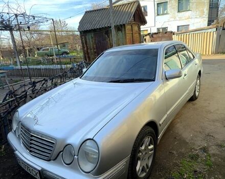 Серый Мерседес Е-Класс, объемом двигателя 2.4 л и пробегом 178 тыс. км за 3500 $, фото 8 на Automoto.ua