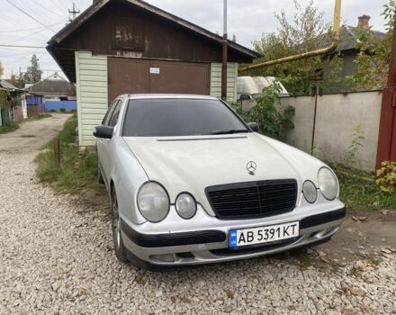 Сірий Мерседес Е-Клас, об'ємом двигуна 2.6 л та пробігом 428 тис. км за 3200 $, фото 2 на Automoto.ua