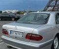 Серый Мерседес Е-Класс, объемом двигателя 2 л и пробегом 430 тыс. км за 3000 $, фото 1 на Automoto.ua