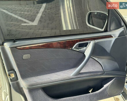 Серый Мерседес Е-Класс, объемом двигателя 3.2 л и пробегом 265 тыс. км за 3700 $, фото 6 на Automoto.ua