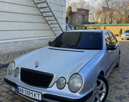 Серый Мерседес Е-Класс, объемом двигателя 2.6 л и пробегом 300 тыс. км за 2450 $, фото 6 на Automoto.ua