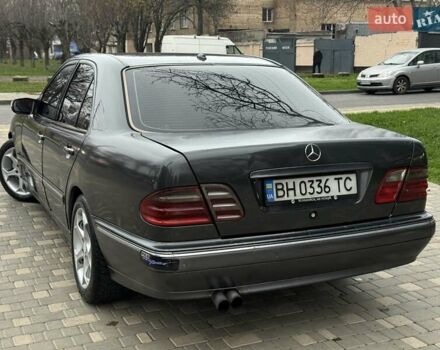 Сірий Мерседес Е-Клас, об'ємом двигуна 2.2 л та пробігом 340 тис. км за 3850 $, фото 27 на Automoto.ua