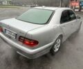 Серый Мерседес Е-Класс, объемом двигателя 3.2 л и пробегом 270 тыс. км за 3200 $, фото 3 на Automoto.ua