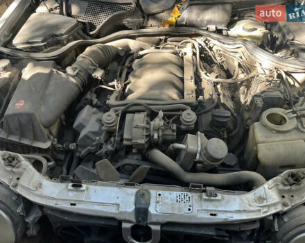 Серый Мерседес Е-Класс, объемом двигателя 4.3 л и пробегом 2 тыс. км за 2500 $, фото 7 на Automoto.ua