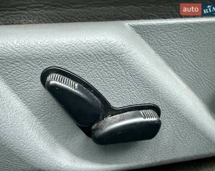 Сірий Мерседес Е-Клас, об'ємом двигуна 2.2 л та пробігом 340 тис. км за 3850 $, фото 45 на Automoto.ua