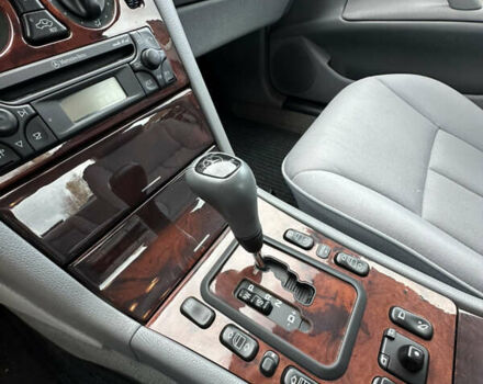 Серый Мерседес Е-Класс, объемом двигателя 2 л и пробегом 88 тыс. км за 10500 $, фото 26 на Automoto.ua