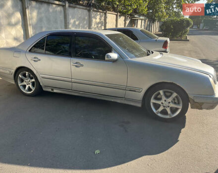 Серый Мерседес Е-Класс, объемом двигателя 4.3 л и пробегом 2 тыс. км за 2500 $, фото 4 на Automoto.ua