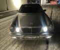 Серый Мерседес Е-Класс, объемом двигателя 2.2 л и пробегом 300 тыс. км за 4000 $, фото 1 на Automoto.ua