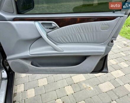 Сірий Мерседес Е-Клас, об'ємом двигуна 2.2 л та пробігом 340 тис. км за 3850 $, фото 41 на Automoto.ua