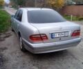 Сірий Мерседес Е-Клас, об'ємом двигуна 2 л та пробігом 400 тис. км за 4300 $, фото 1 на Automoto.ua