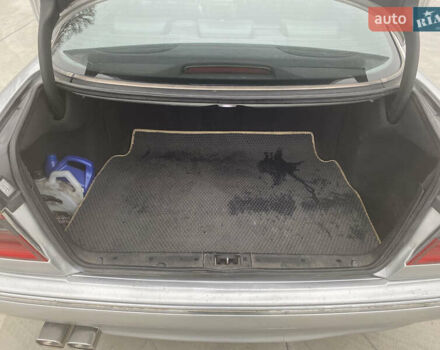 Серый Мерседес Е-Класс, объемом двигателя 3.2 л и пробегом 427 тыс. км за 3700 $, фото 16 на Automoto.ua