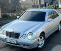 Сірий Мерседес Е-Клас, об'ємом двигуна 2.2 л та пробігом 200 тис. км за 3500 $, фото 1 на Automoto.ua