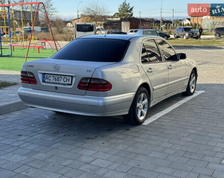 Серый Мерседес Е-Класс, объемом двигателя 3.2 л и пробегом 265 тыс. км за 3700 $, фото 3 на Automoto.ua