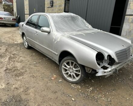 Сірий Мерседес Е-Клас, об'ємом двигуна 3.2 л та пробігом 390 тис. км за 2400 $, фото 2 на Automoto.ua