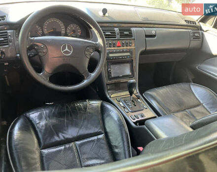 Серый Мерседес Е-Класс, объемом двигателя 4.3 л и пробегом 2 тыс. км за 2500 $, фото 1 на Automoto.ua