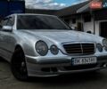 Серый Мерседес Е-Класс, объемом двигателя 2 л и пробегом 378 тыс. км за 4800 $, фото 1 на Automoto.ua