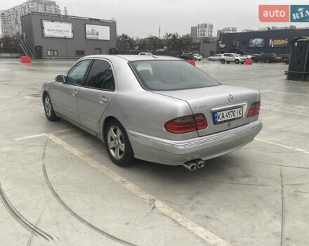 Серый Мерседес Е-Класс, объемом двигателя 3.2 л и пробегом 427 тыс. км за 3700 $, фото 2 на Automoto.ua