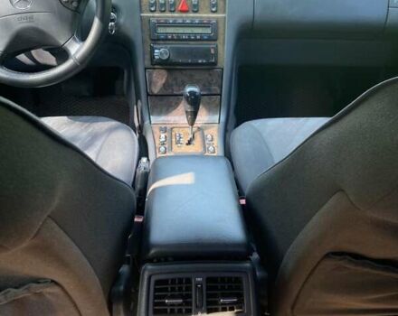 Серый Мерседес Е-Класс, объемом двигателя 2.2 л и пробегом 406 тыс. км за 5500 $, фото 1 на Automoto.ua