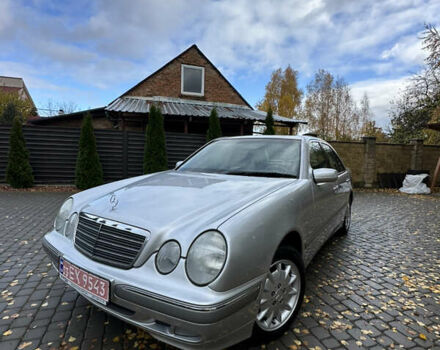 Сірий Мерседес Е-Клас, об'ємом двигуна 2 л та пробігом 88 тис. км за 9600 $, фото 4 на Automoto.ua