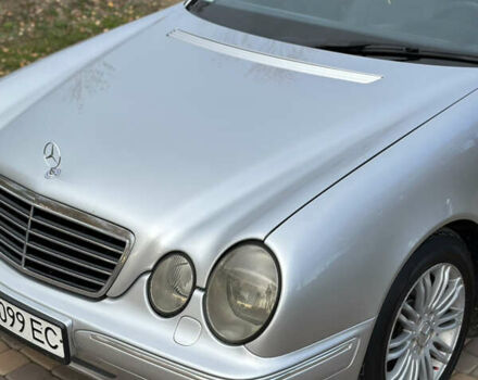 Мерседес Е-Клас 2000 у Сторожинце на Automoto.ua Сірий Мерседес Е-Клас, об'ємом двигуна 2.7 л та пробігом 346 тис. км за 5200 $, фото 12 на Automoto.ua