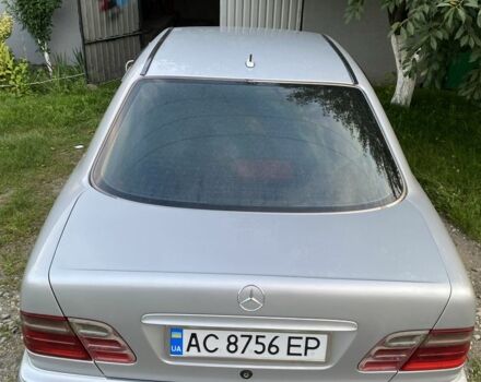 Серый Мерседес Е-Класс, объемом двигателя 2.7 л и пробегом 500 тыс. км за 4150 $, фото 6 на Automoto.ua