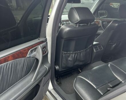 Сірий Мерседес Е-Клас, об'ємом двигуна 2.8 л та пробігом 490 тис. км за 4400 $, фото 21 на Automoto.ua