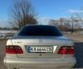 Серый Мерседес Е-Класс, объемом двигателя 3.2 л и пробегом 432 тыс. км за 4600 $, фото 6 на Automoto.ua