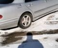 Сірий Мерседес Е-Клас, об'ємом двигуна 2.2 л та пробігом 358 тис. км за 3500 $, фото 4 на Automoto.ua